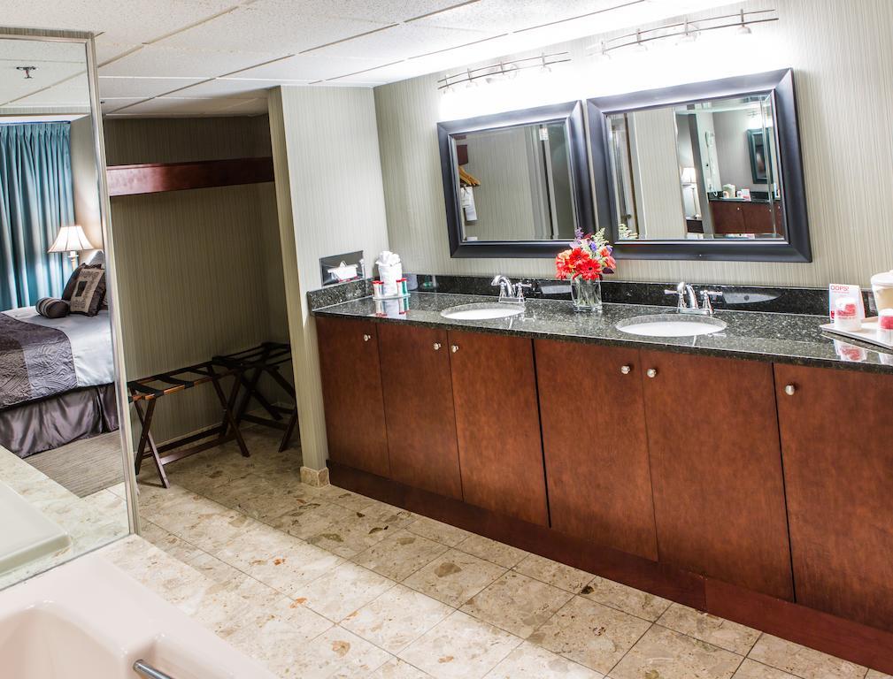 Courtyard By Marriott Toledo West Ξενοδοχείο Εξωτερικό φωτογραφία