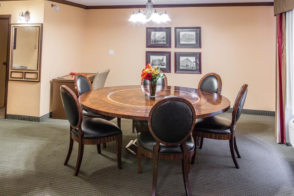 Courtyard By Marriott Toledo West Ξενοδοχείο Εξωτερικό φωτογραφία